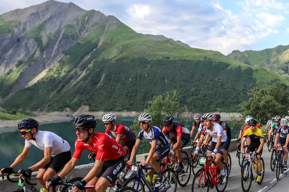 Miete ein Rennrad für La Granfondo Alpes!